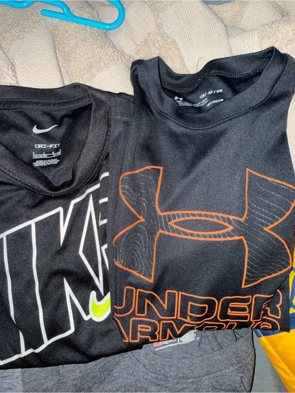 Nike and Under Armor boys lot 20 pieces